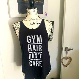 Under Armour work out shirt size small new with tags 🏷